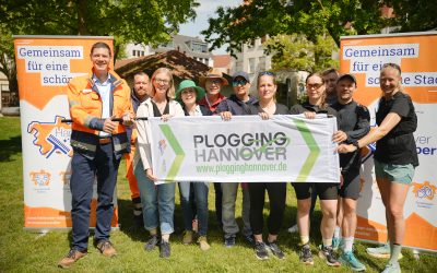 Sonne, gute Laune und volle Müllsäcke beim Plogging in Kleefeld!